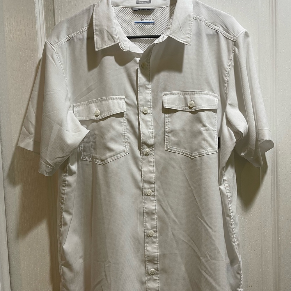 Columbia Men's White Casual Button Down Shirt